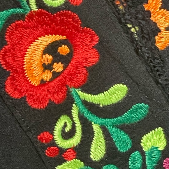 YZXDORWJ WIMENS MEXICAN FLORAL EMBROIDERED WRAP DRESS - Picture 13 of 14